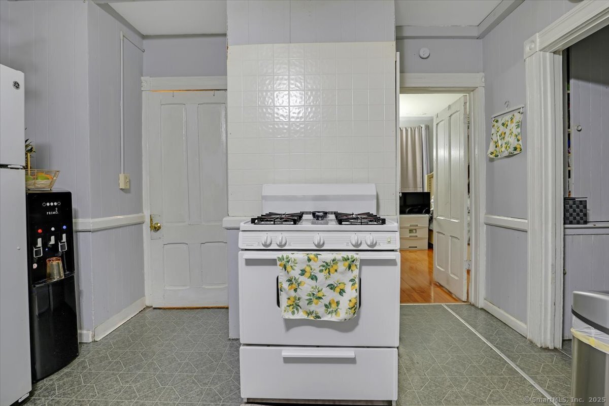 Windham, Connecticut 06226, United States, 12 Bedrooms Bedrooms, ,4 BathroomsBathrooms,Residential,Active,158491