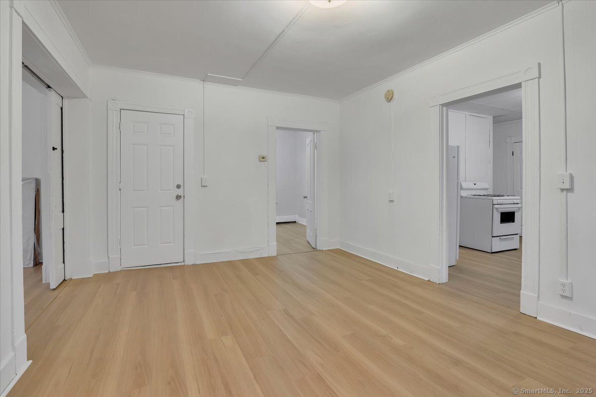 Windham, Connecticut 06226, United States, 12 Bedrooms Bedrooms, ,4 BathroomsBathrooms,Residential,Active,158491