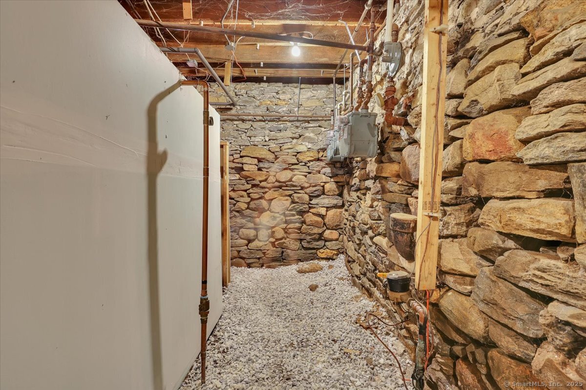 Windham, Connecticut 06226, United States, 12 Bedrooms Bedrooms, ,4 BathroomsBathrooms,Residential,Active,158491