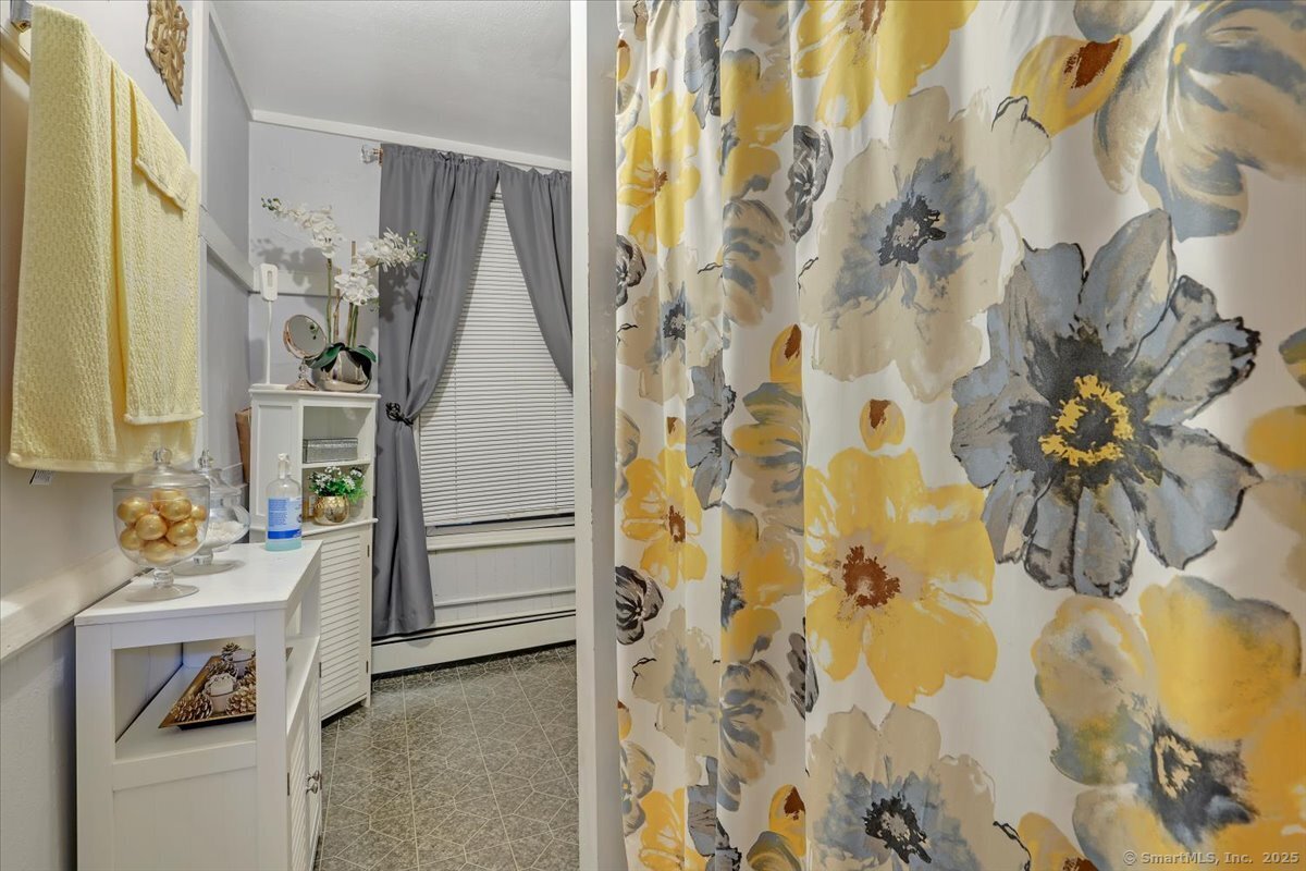 Windham, Connecticut 06226, United States, 12 Bedrooms Bedrooms, ,4 BathroomsBathrooms,Residential,Active,158491