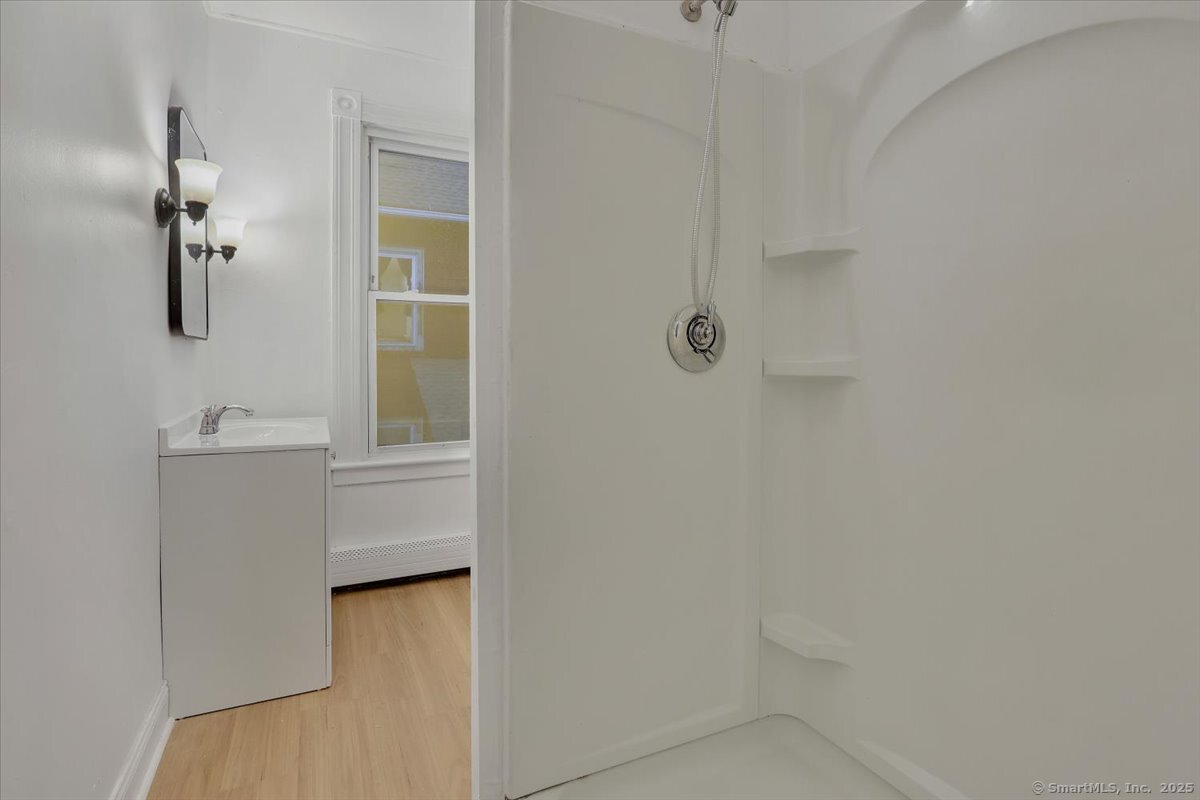 Windham, Connecticut 06226, United States, 12 Bedrooms Bedrooms, ,4 BathroomsBathrooms,Residential,Active,158491