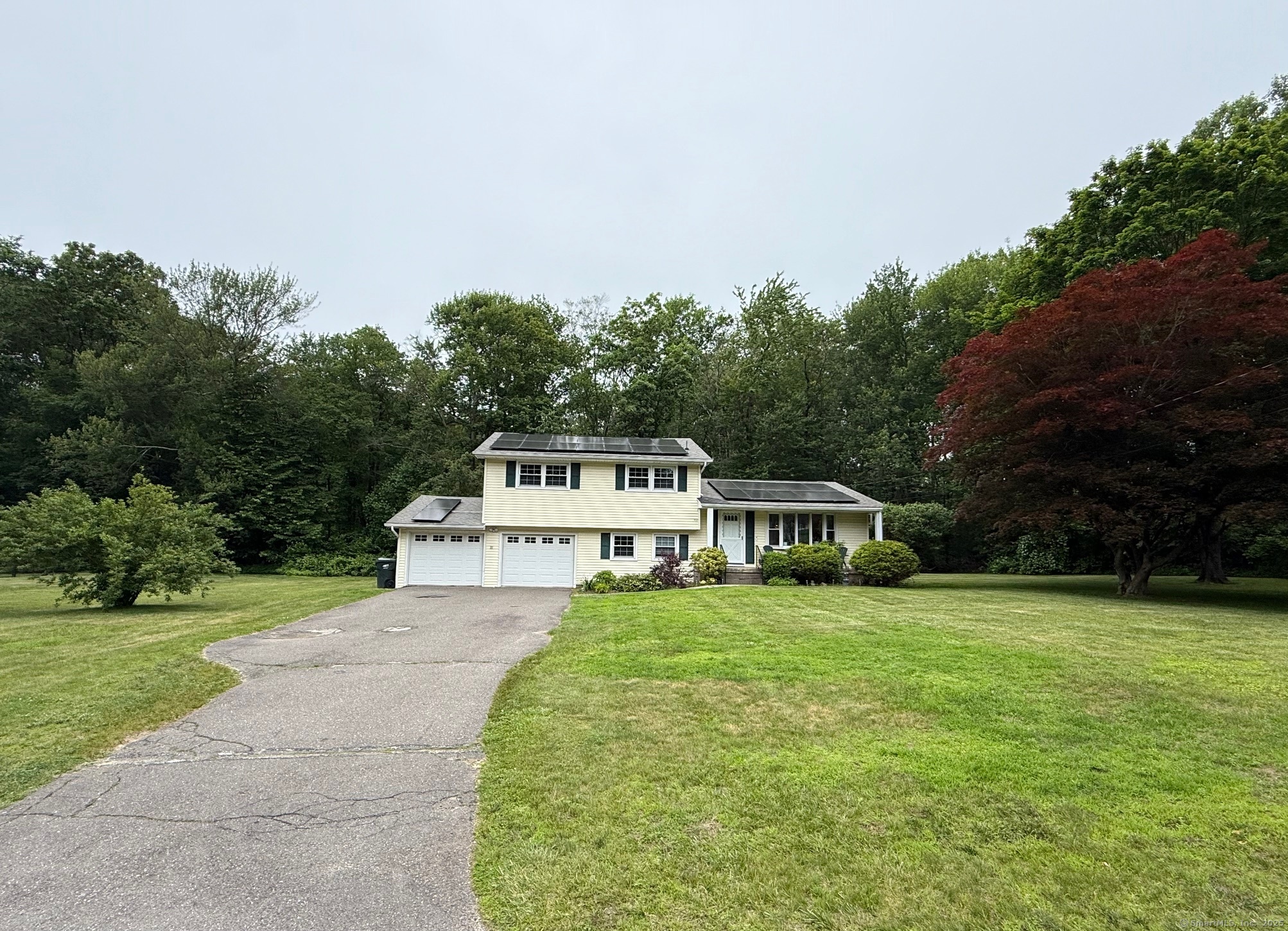 Property for Sale at Corrine Drive, Prospect, Connecticut - Bedrooms: 3 
Bathrooms: 2 
Rooms: 6  - $399,900