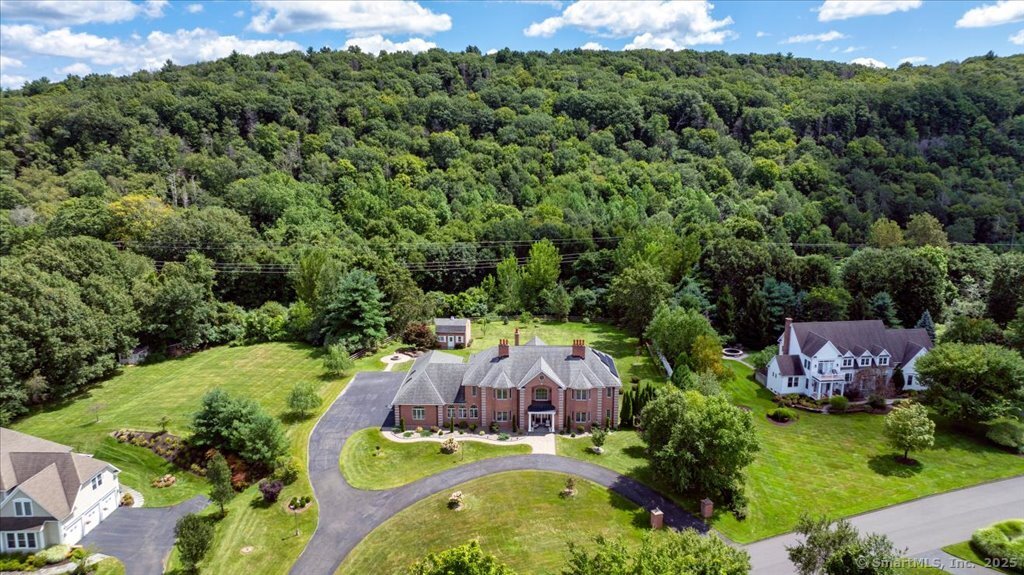 24 Hunting Ridge Drive