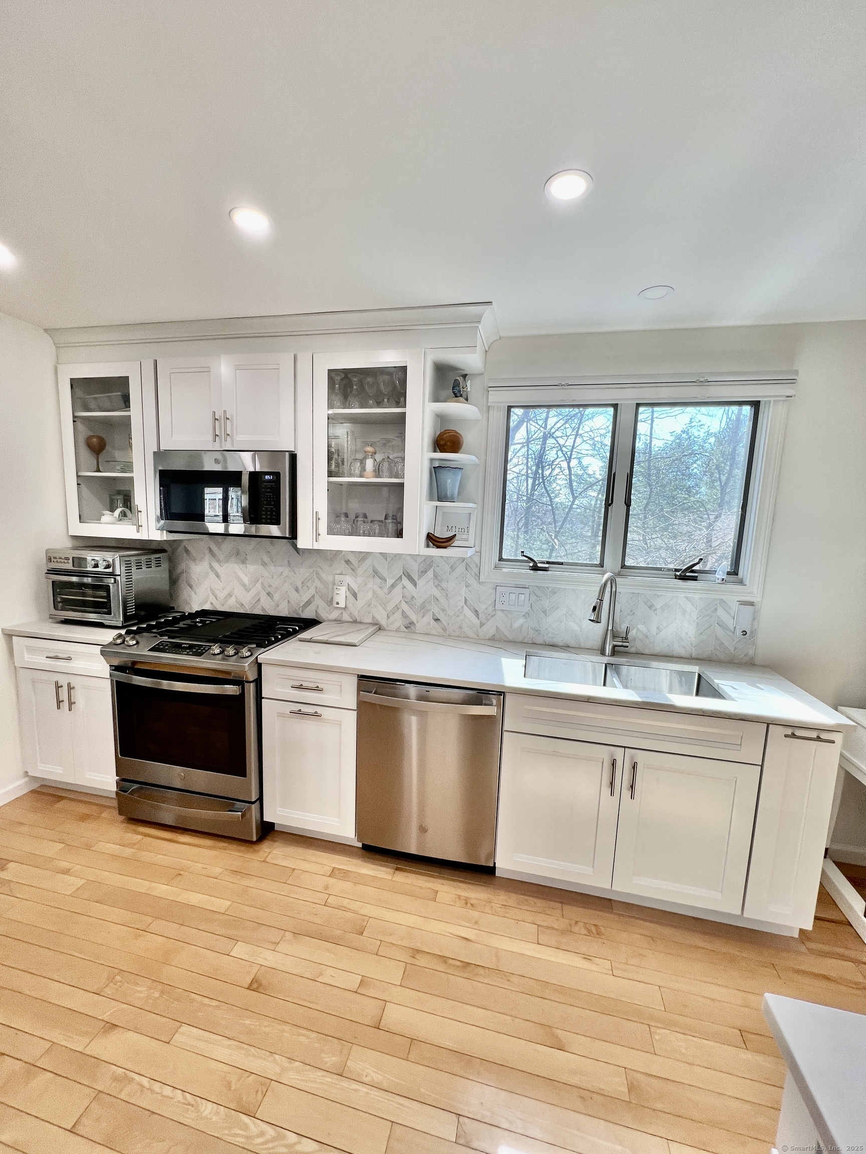 401 Trailsend Drive, Torrington, Connecticut image 11