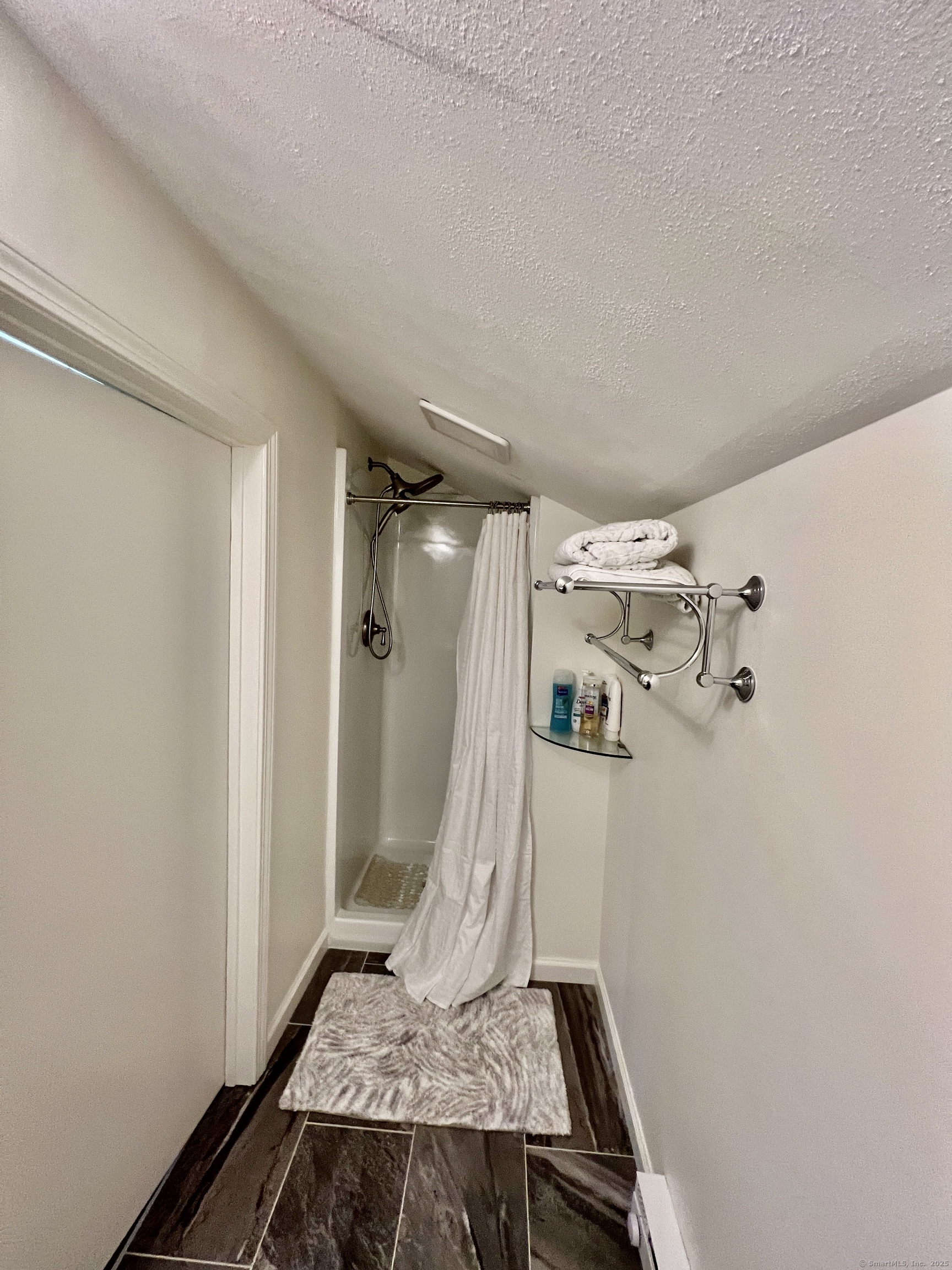 401 Trailsend Drive, Torrington, Connecticut image 32
