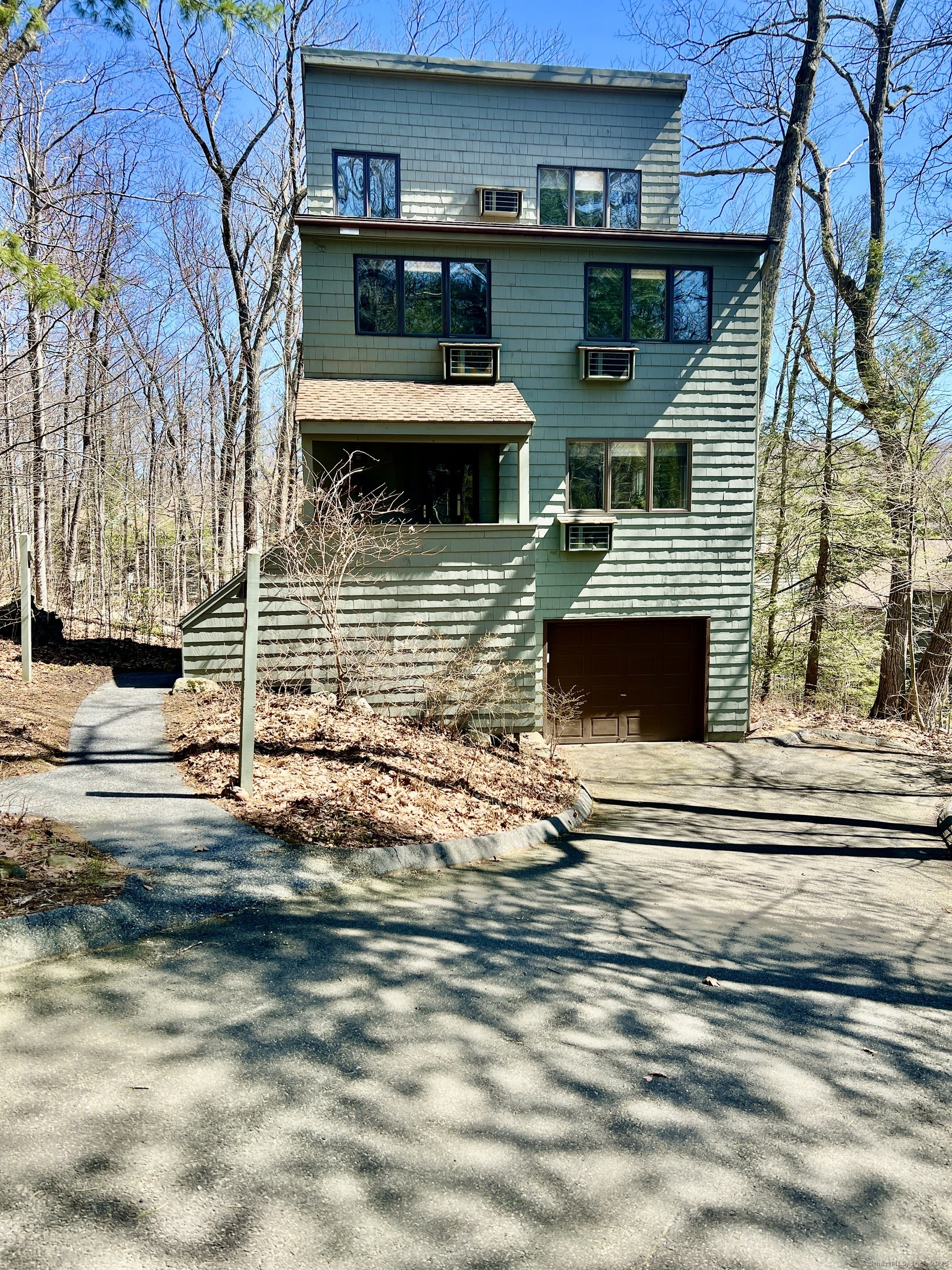 401 Trailsend Drive, Torrington, Connecticut image 1