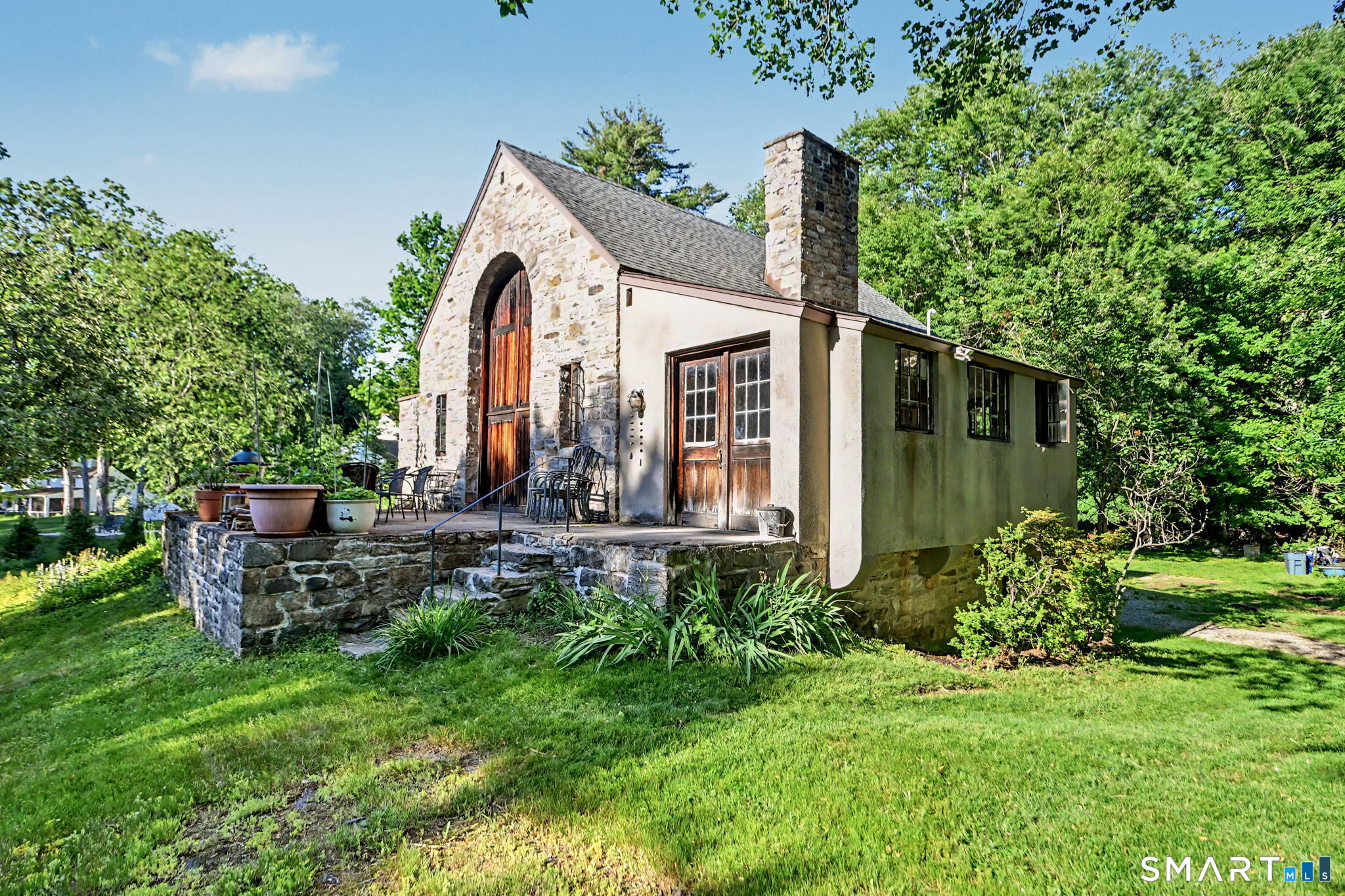 11 Hitchcock Road
