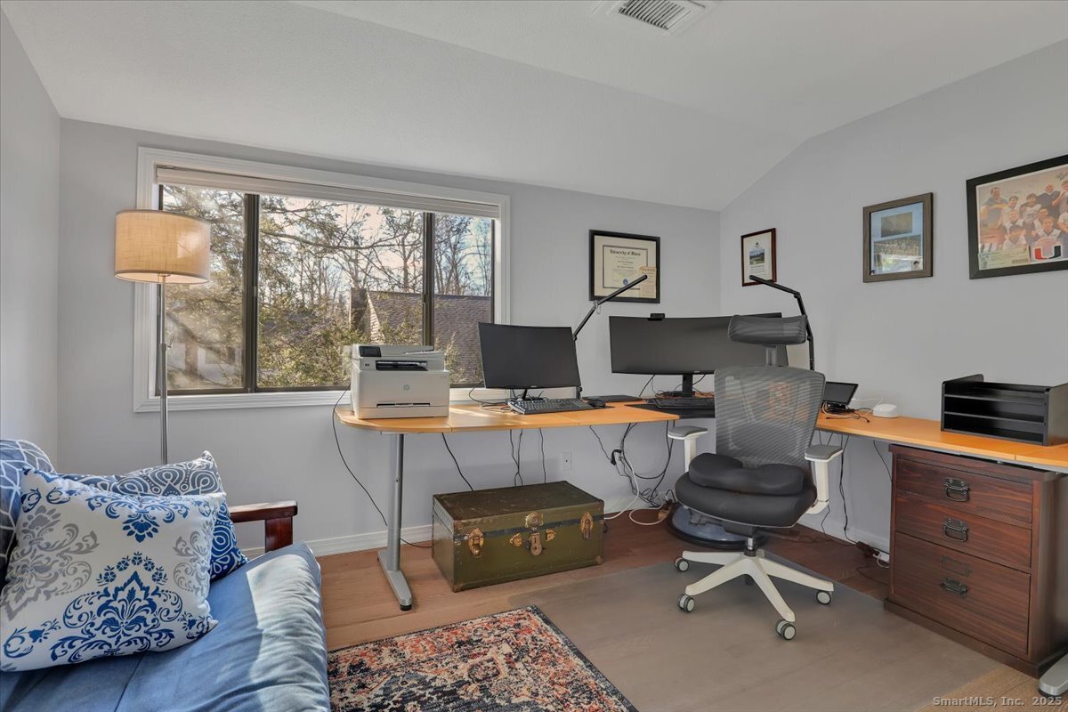 Woodbury, Connecticut 06798, United States, 2 Bedrooms Bedrooms, ,3 BathroomsBathrooms,Residential,Active,248845