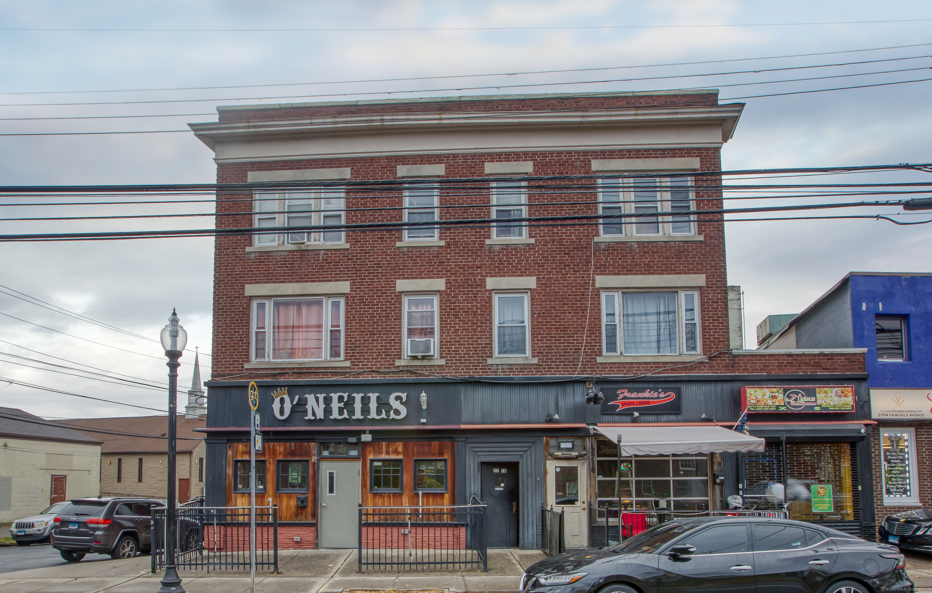 Rental Property at Fairfield Avenue 2718 3Ab, Bridgeport, Connecticut - Bedrooms: 1 
Bathrooms: 2 
Rooms: 4  - $1,400 MO.