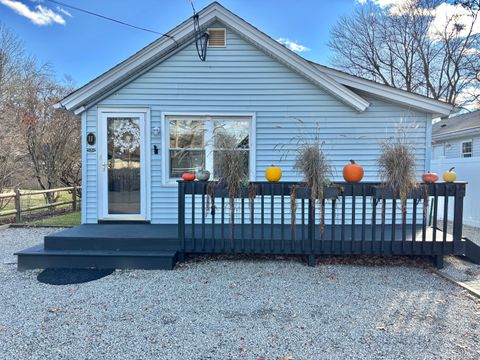 Photo of 11 Mohawk Trail, East Hampton, CT 06424 (MLS # 24141693)