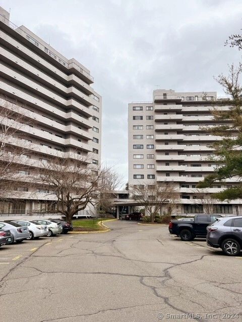Condo For Rent - 3200 Park Avenue #4D<br/> Bridgeport, CT 06604