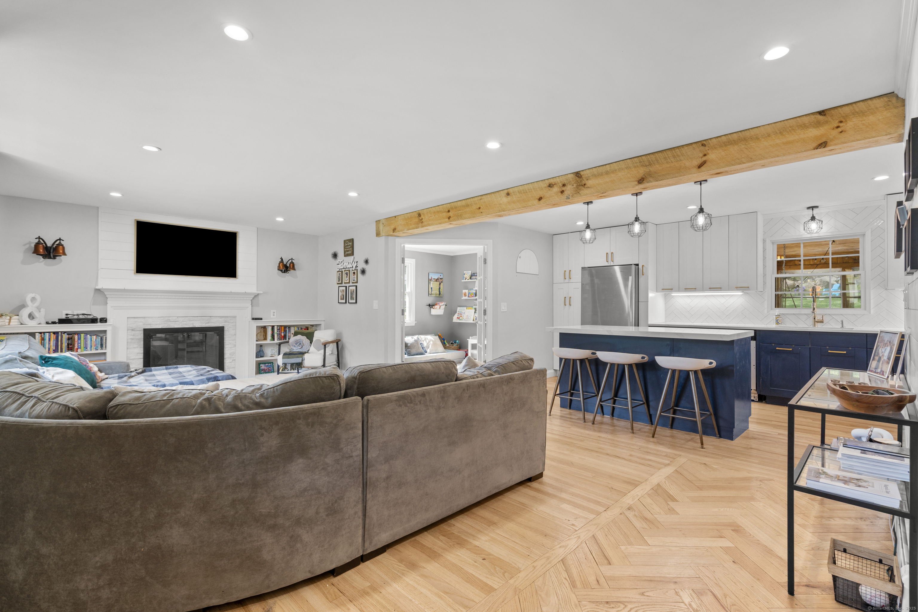 285 Glendale Drive, Bristol, Connecticut image 9