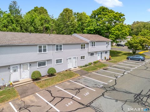 Condo For Sale - 1081 New Haven Road #14H<br/> Naugatuck, CT 06770