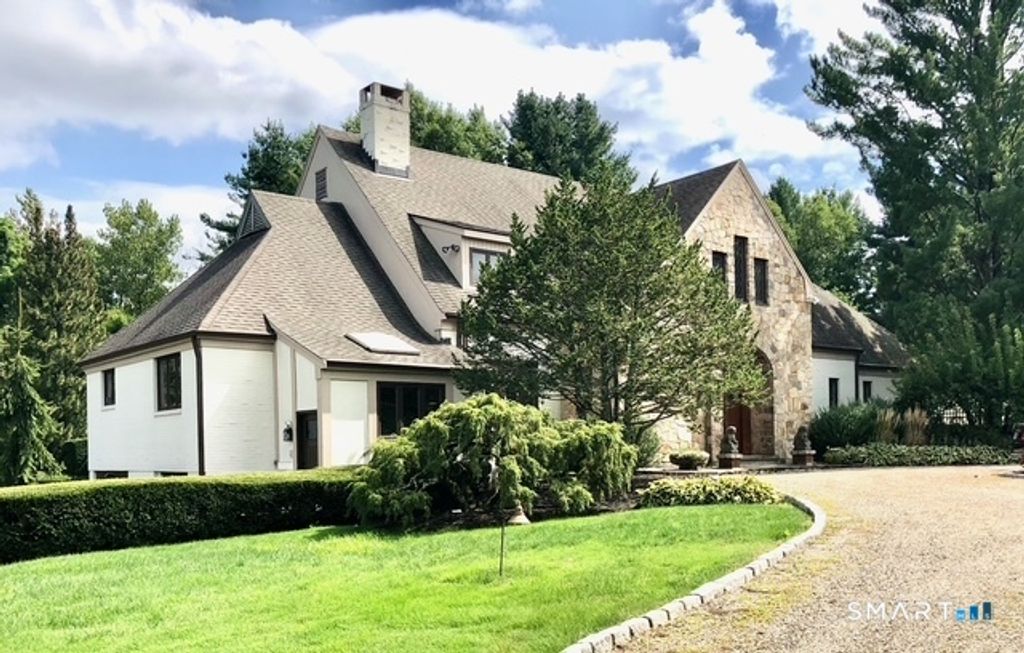 Photo of 33 Mountain Farms Road, West Hartford, CT 06117 (MLS # 24152447)