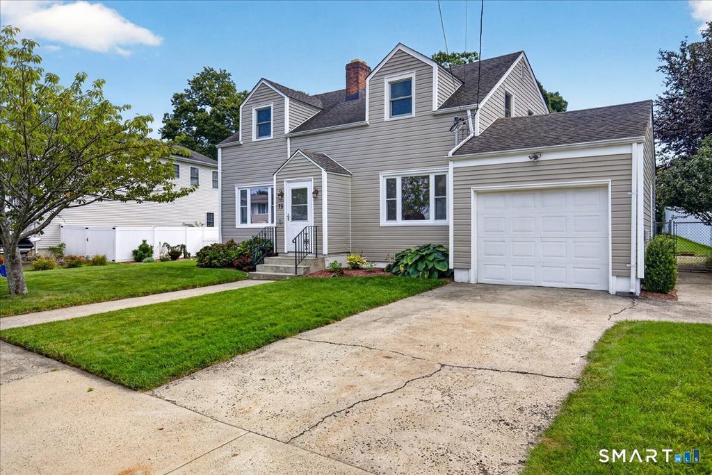 Photo of 75 Meadow View Road, New Haven, CT 06519 (MLS # 24204012)