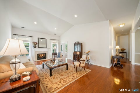 Tiny photo for 5 Worthington Drive #5, Farmington, CT 06032 (MLS # 24218173)