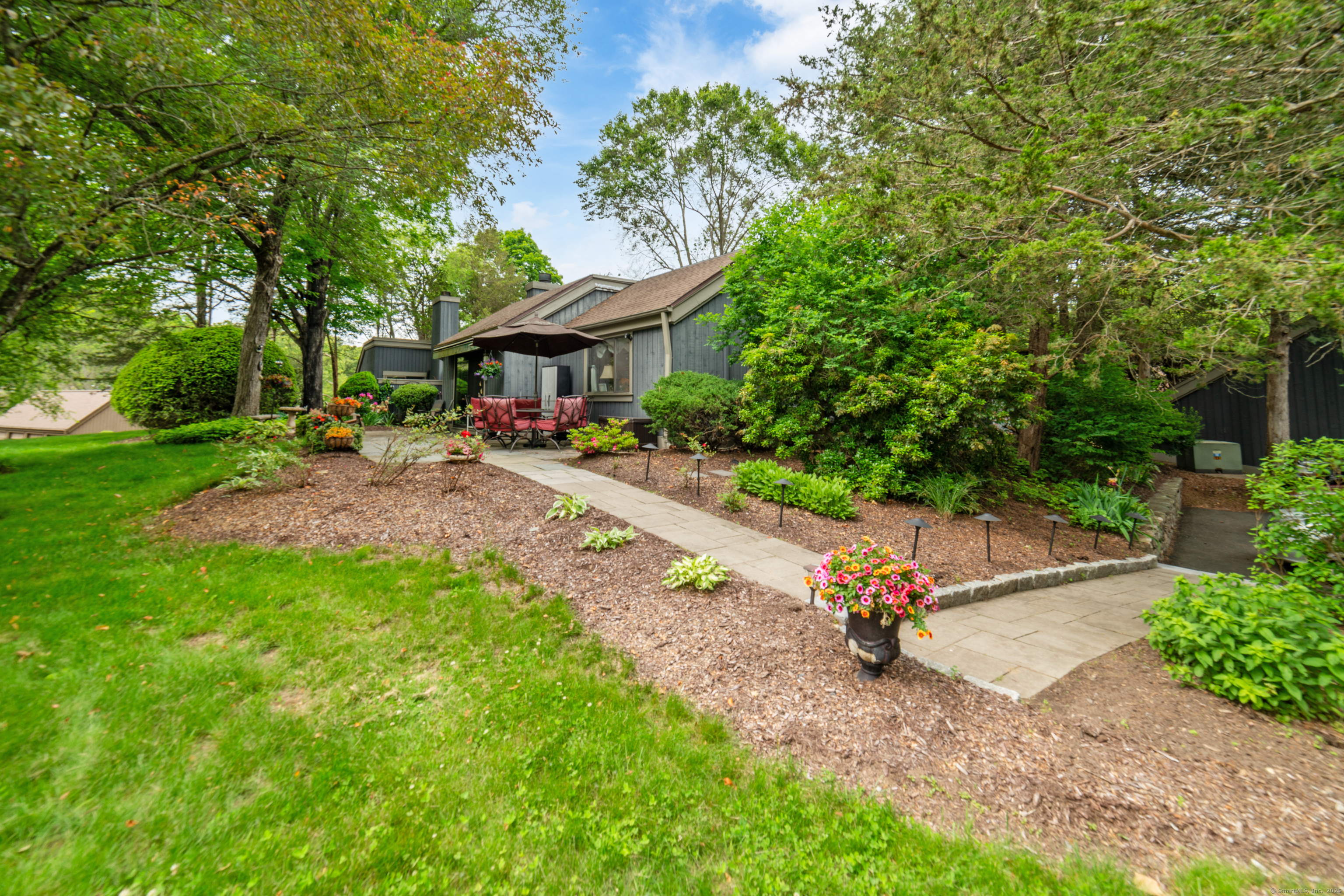486 Heritage Village A