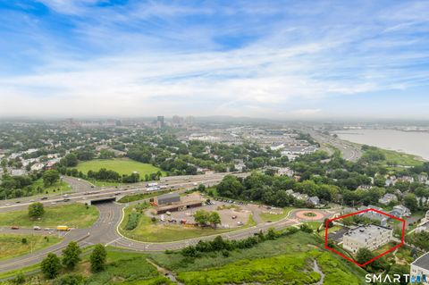 Tiny photo for 300 Harbour Close #R, New Haven, CT 06519 (MLS # 24145845)