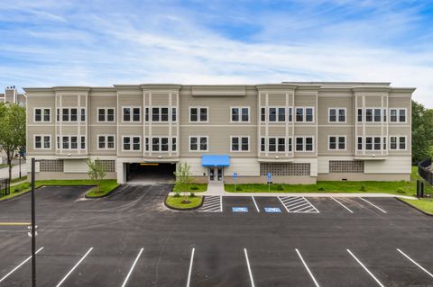 Tiny photo for 300 Harbour Close #R, New Haven, CT 06519 (MLS # 24145845)