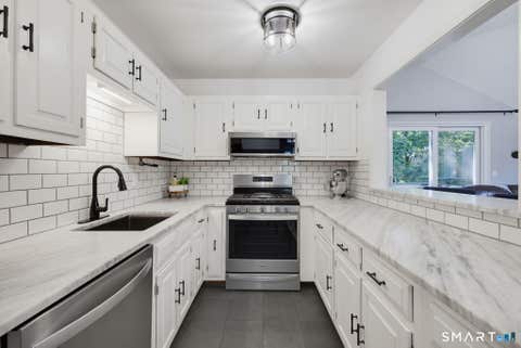 Tiny photo for 11 Byrne Court #D4, Farmington, CT 06032 (MLS # 24196357)