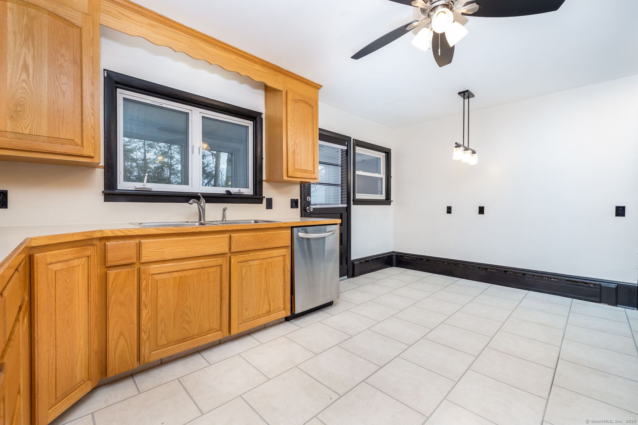 30 Yarde Drive, Bristol, Connecticut image 10