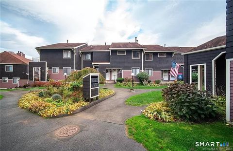 Tiny photo for 5 Stonegate Circle #F, Branford, CT 06405 (MLS # 24155280)