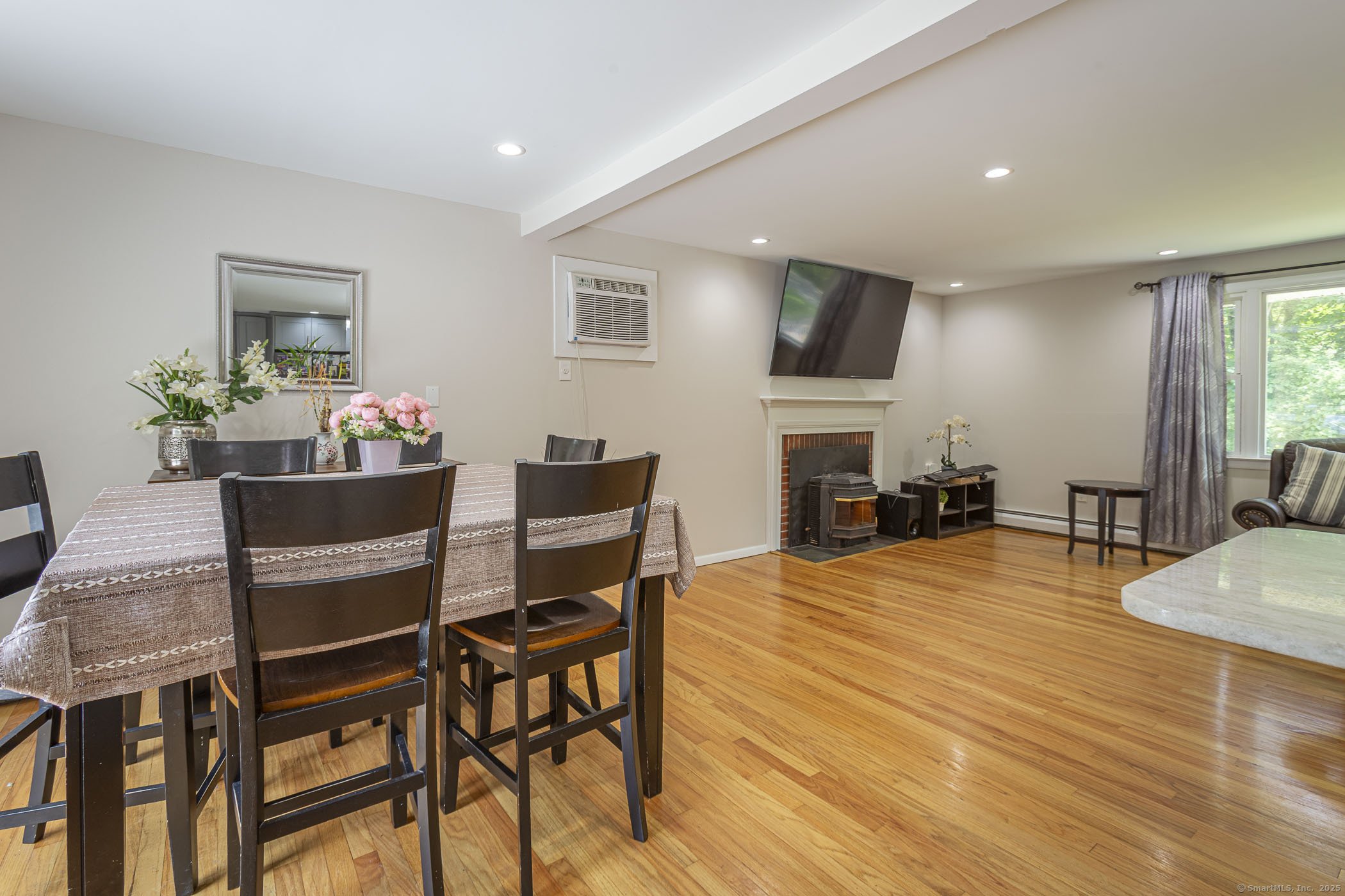 16 Hilltop Road