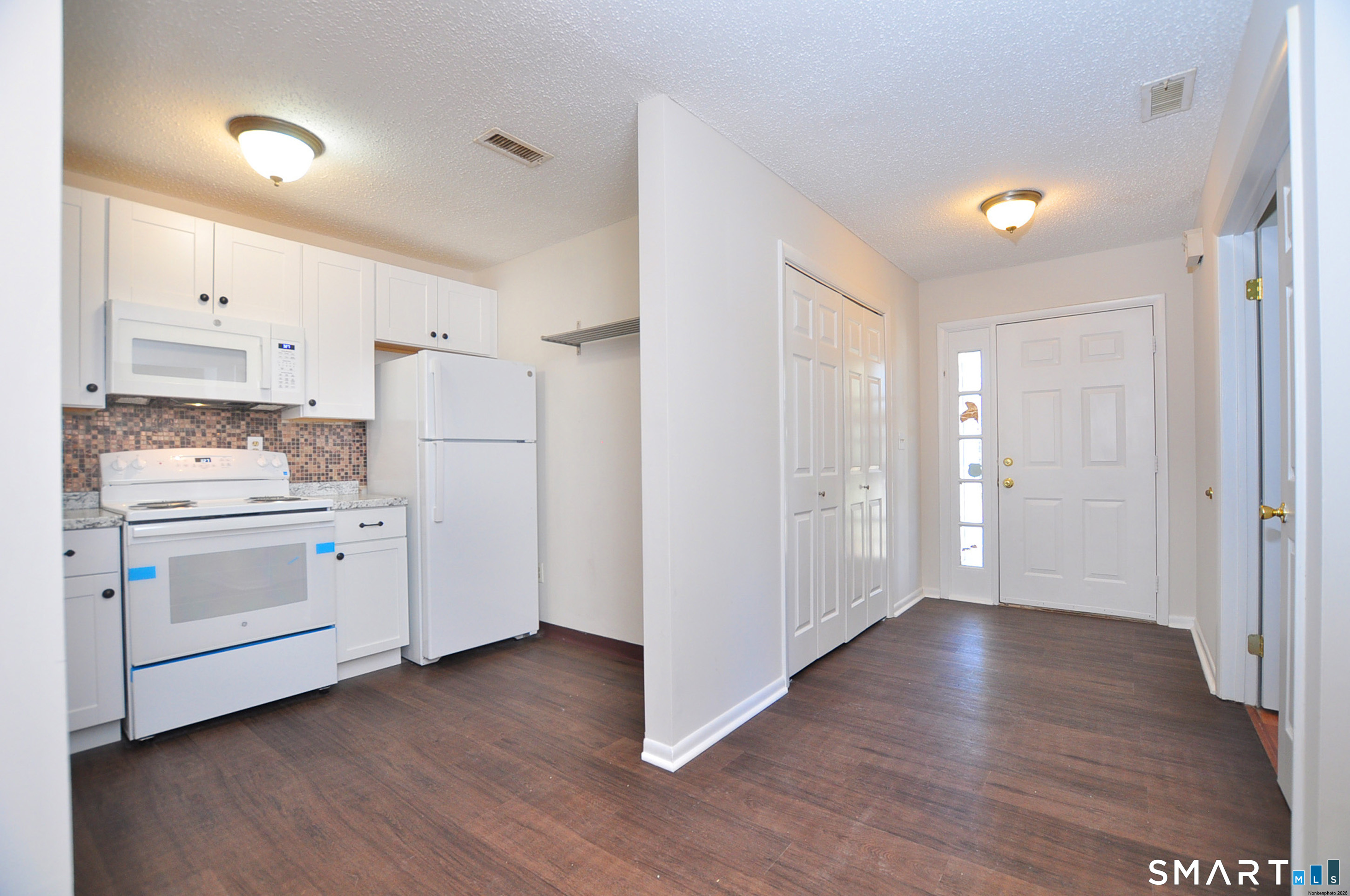 207 Country Club Court 207