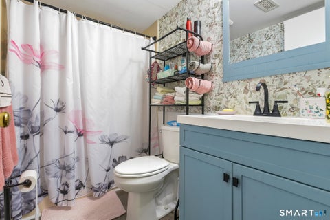 Tiny photo for 140 Thompson Street #4E, East Haven, CT 06513 (MLS # 24192957)