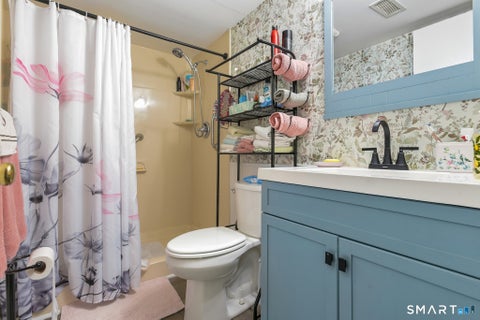 Tiny photo for 140 Thompson Street #4E, East Haven, CT 06513 (MLS # 24192957)
