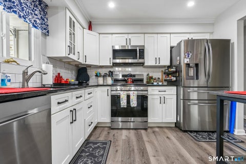 Tiny photo for 140 Thompson Street #4E, East Haven, CT 06513 (MLS # 24192957)