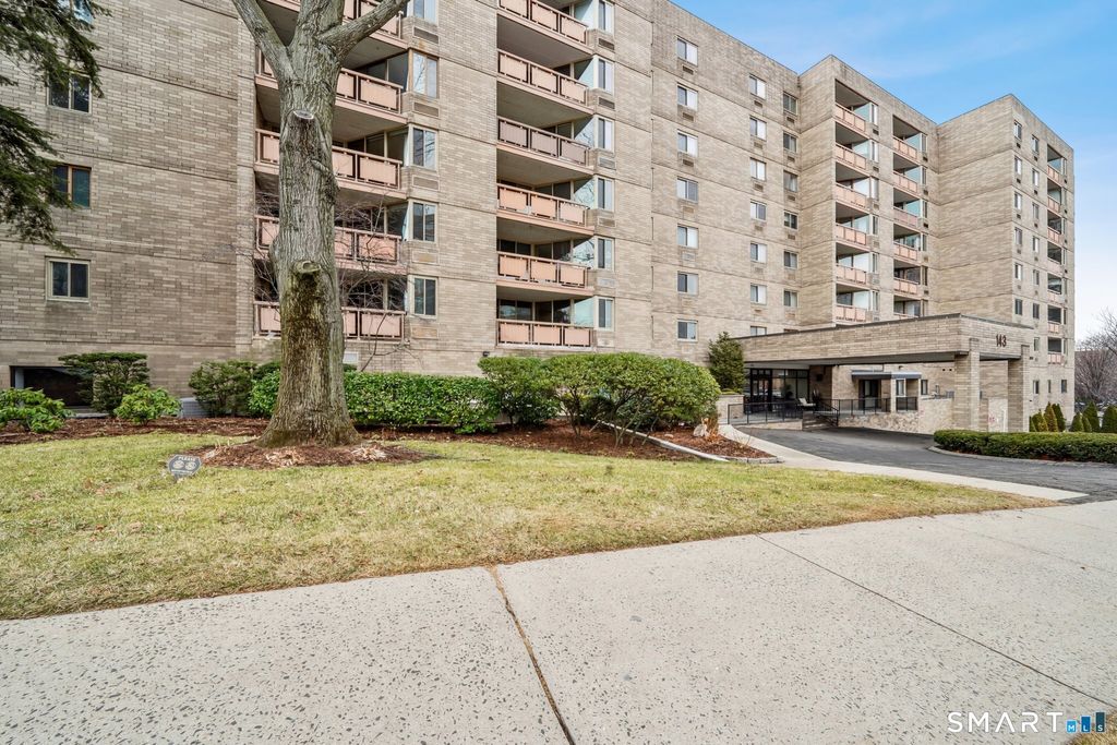 Photo of 143 Hoyt Street #APT 2H, Stamford, CT 06905 (MLS # 24147496)