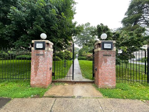 Tiny photo for 230 Farmington Avenue #APT F4, Hartford, CT 06105 (MLS # 24143611)