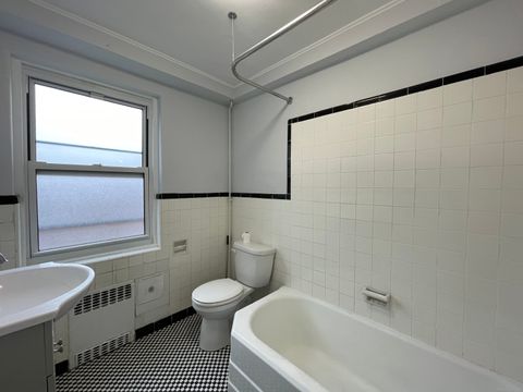 Tiny photo for 230 Farmington Avenue #APT F4, Hartford, CT 06105 (MLS # 24143611)