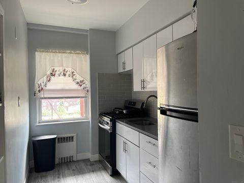 Tiny photo for 230 Farmington Avenue #APT F4, Hartford, CT 06105 (MLS # 24143611)