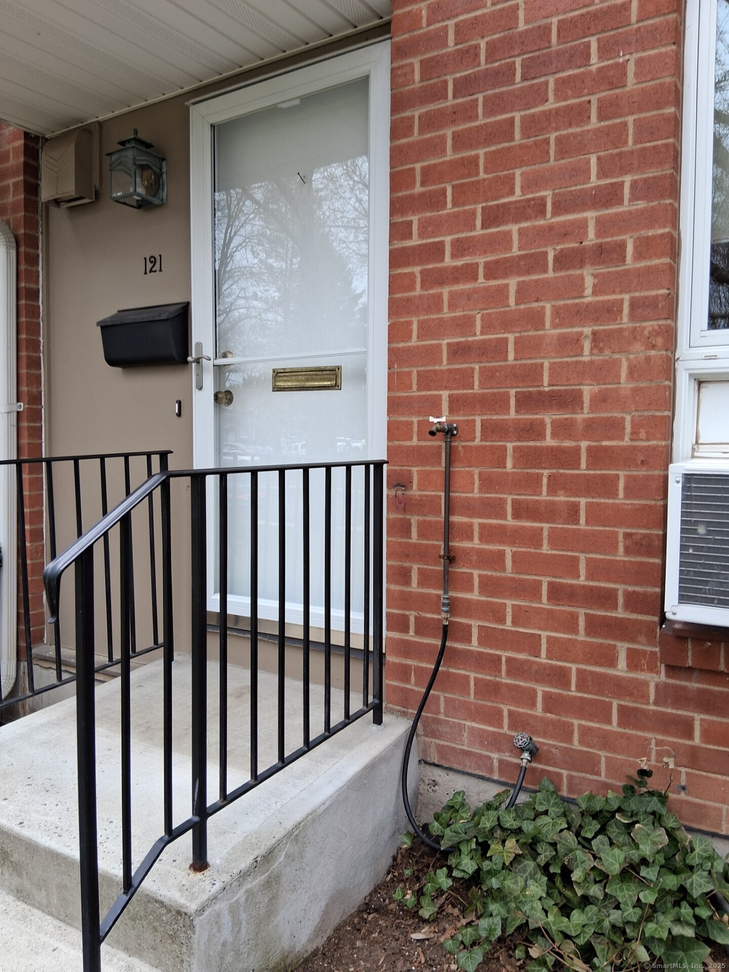 121 Worth Avenue, Hamden, Connecticut image 2
