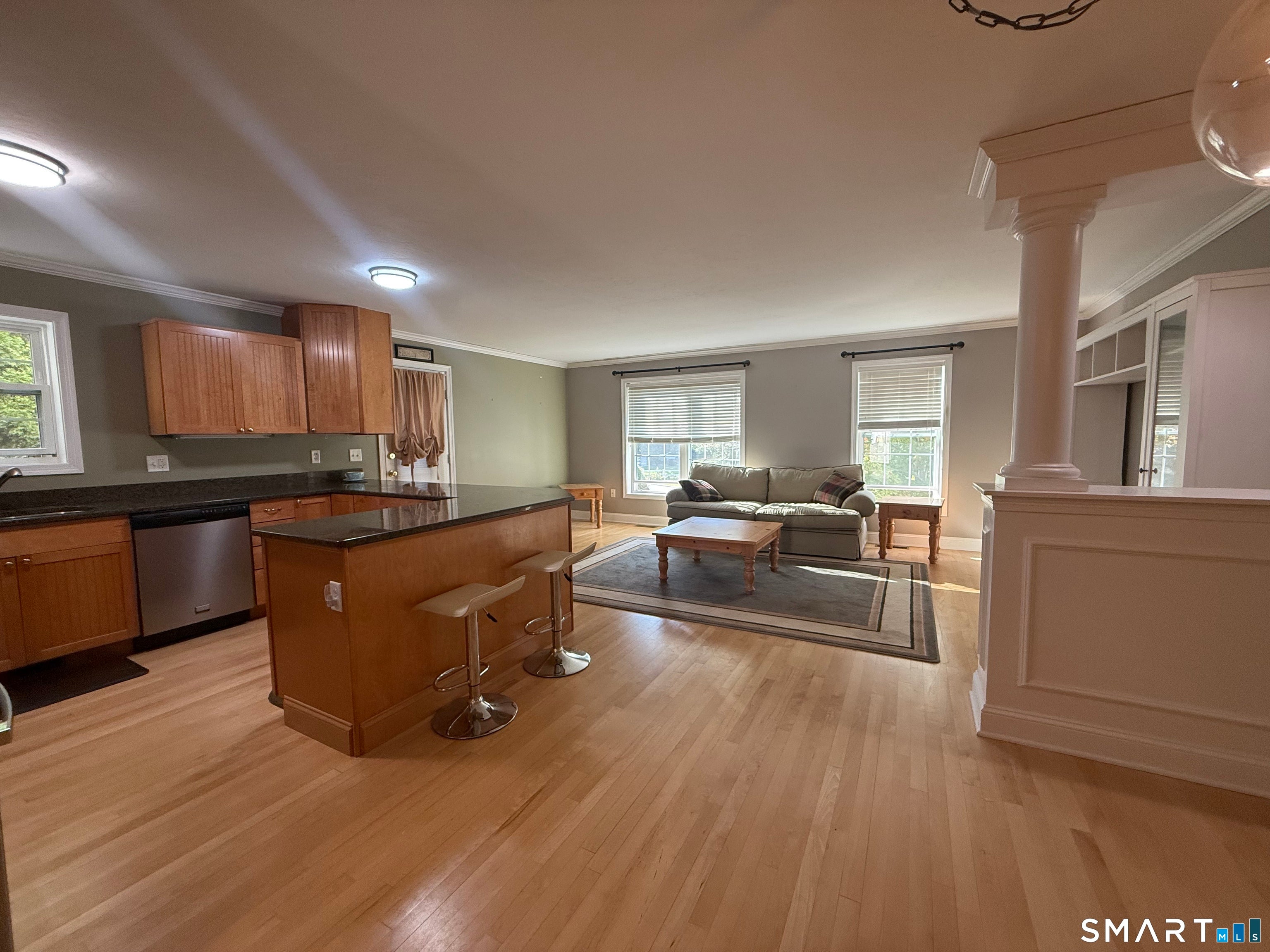 76 Perry Street 202
