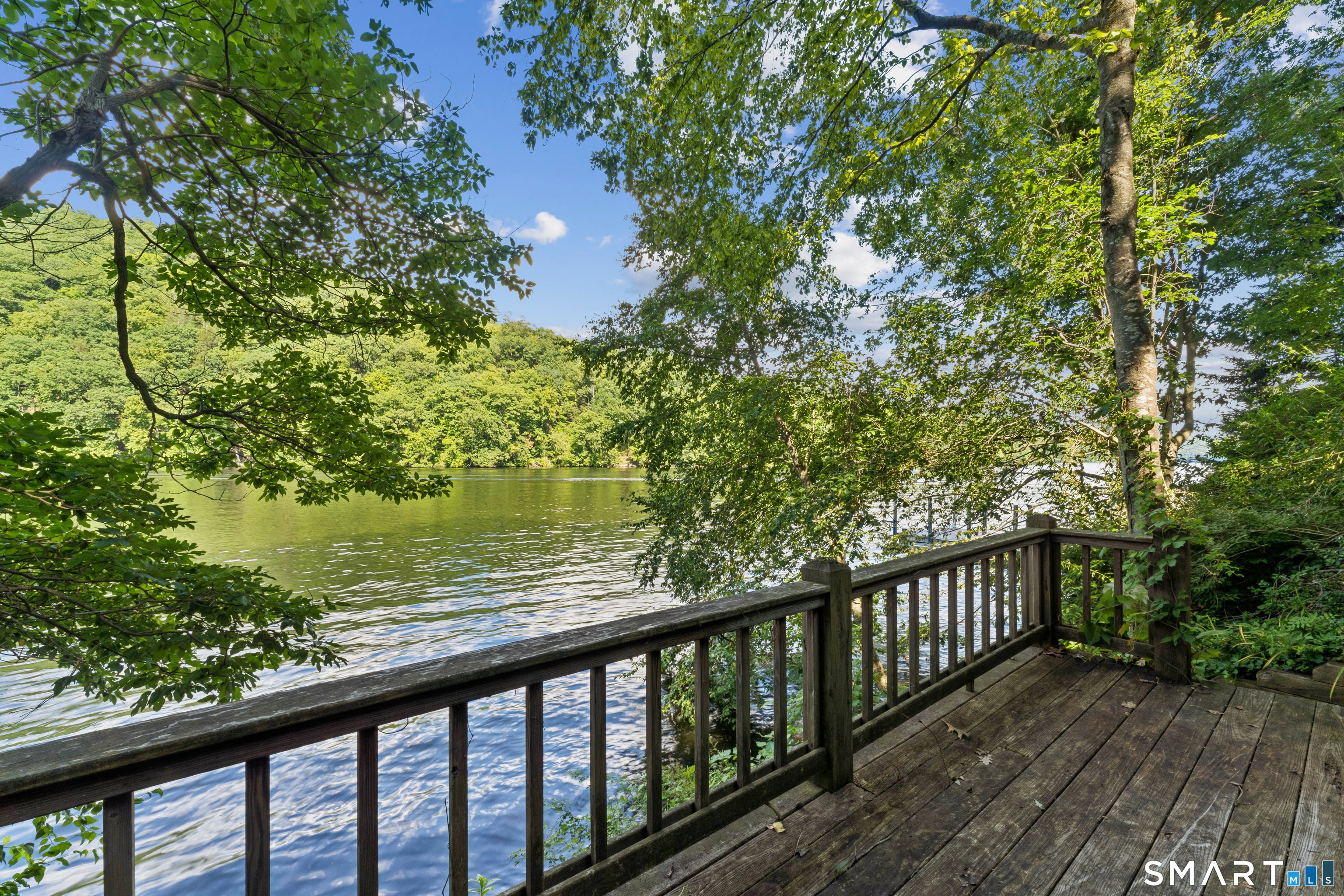77 Algonquin Trail