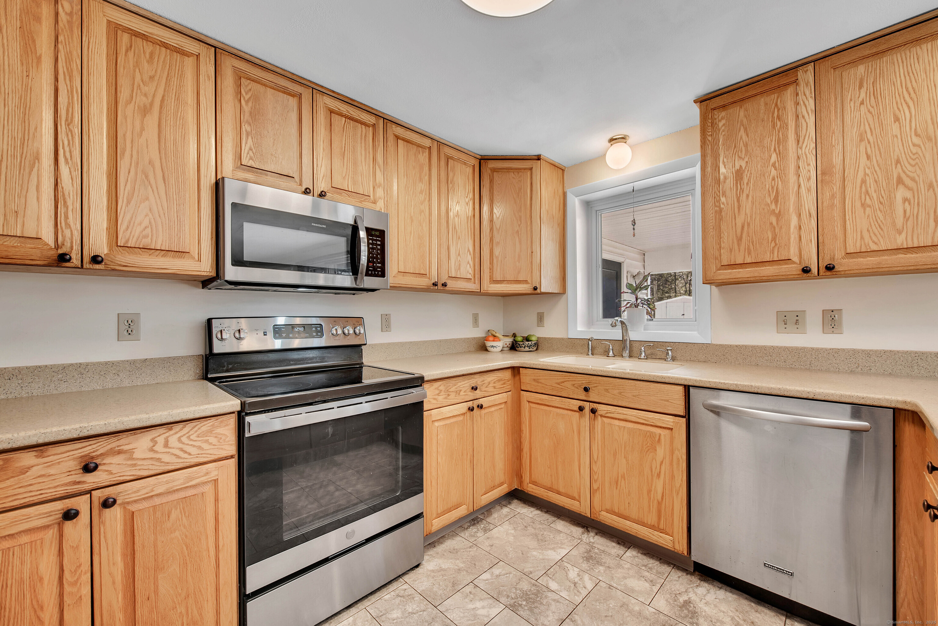 118 Burton Street, Bristol, Connecticut image 8