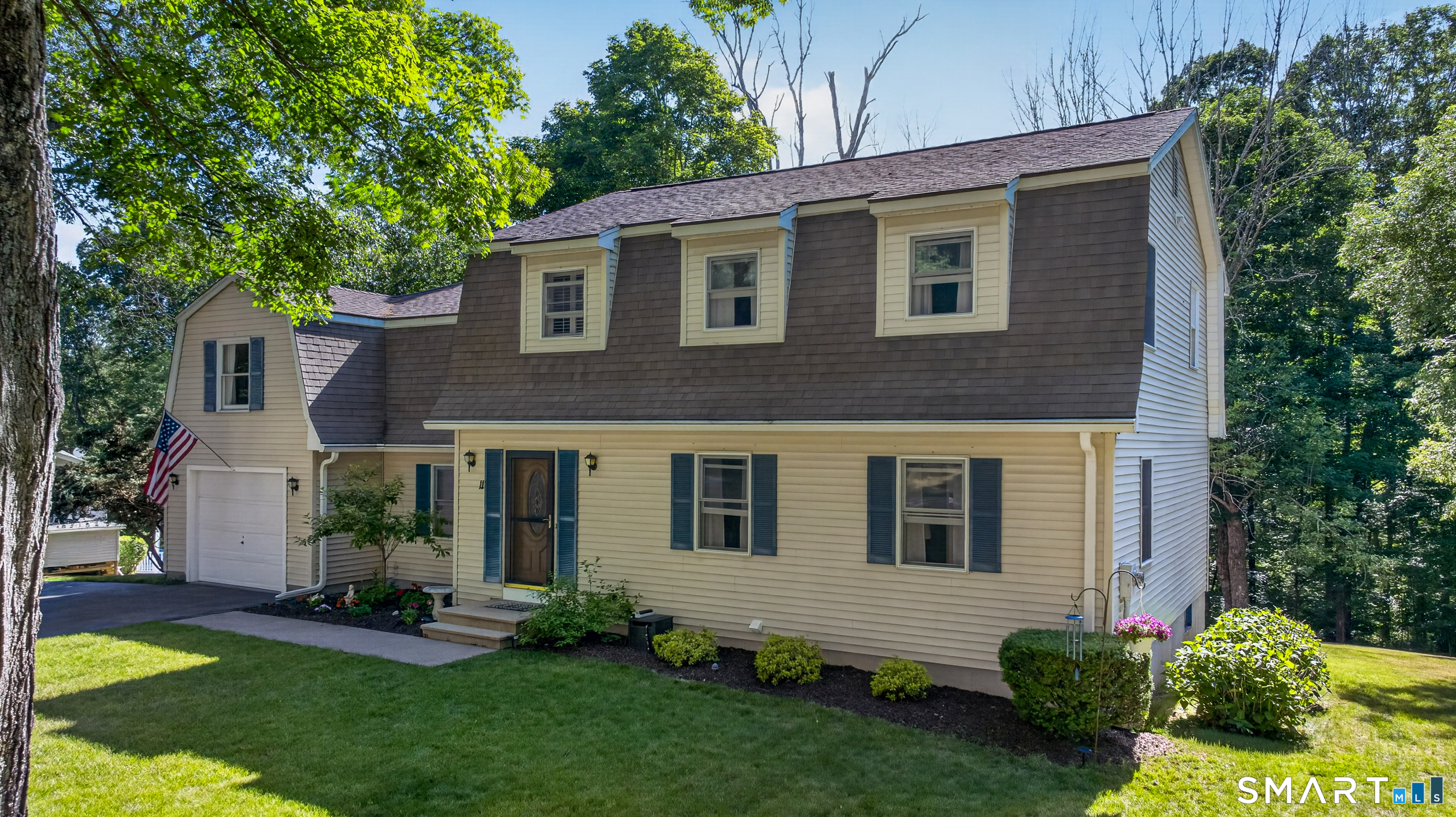 11 Tanglewood Drive