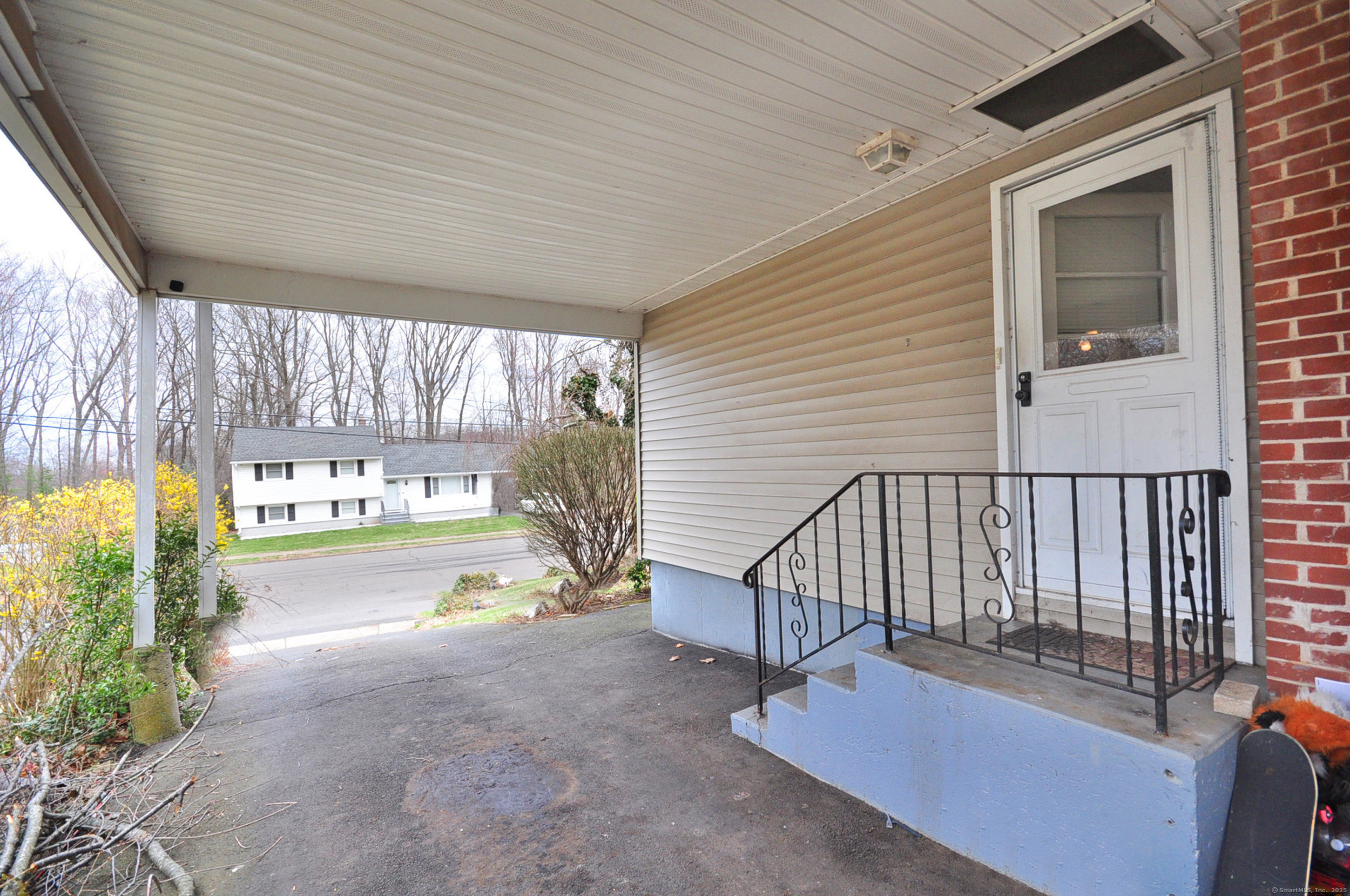 23 Bel Aire Drive, Plainville, Connecticut image 5
