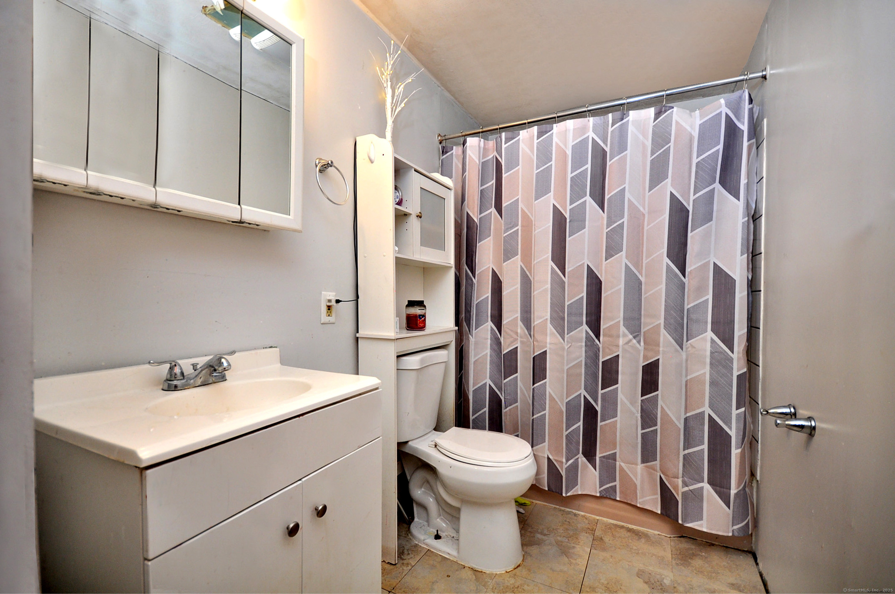 23 Bel Aire Drive, Plainville, Connecticut image 27