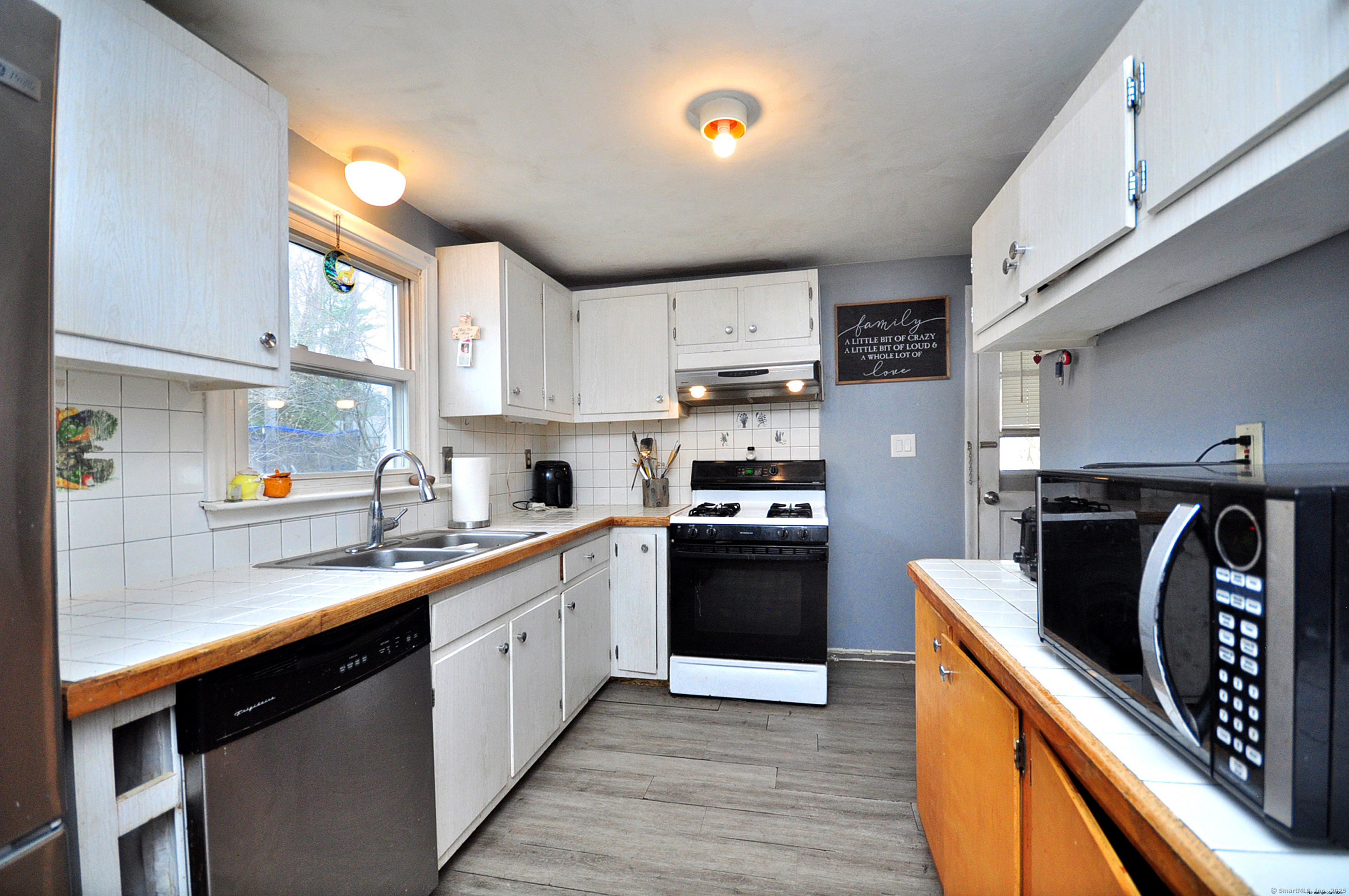23 Bel Aire Drive, Plainville, Connecticut image 21