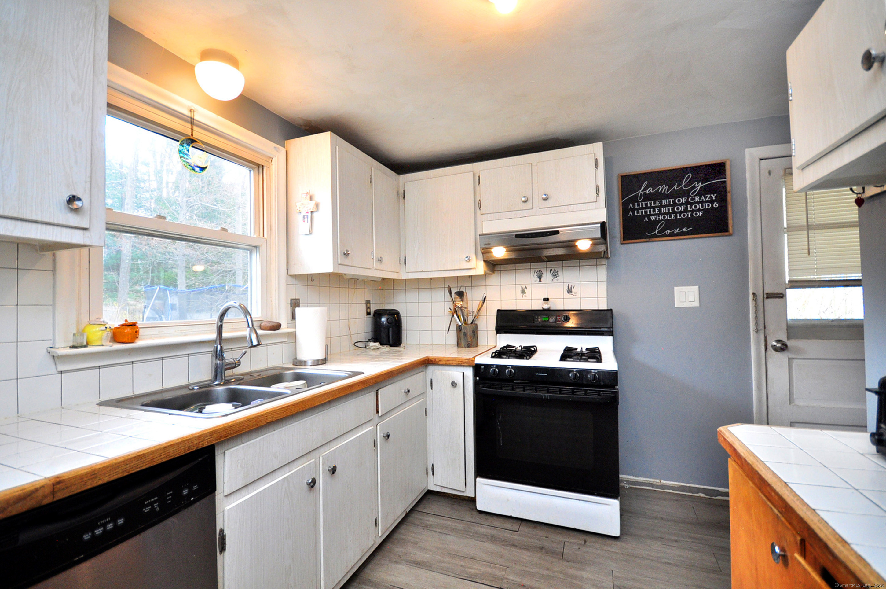 23 Bel Aire Drive, Plainville, Connecticut image 22