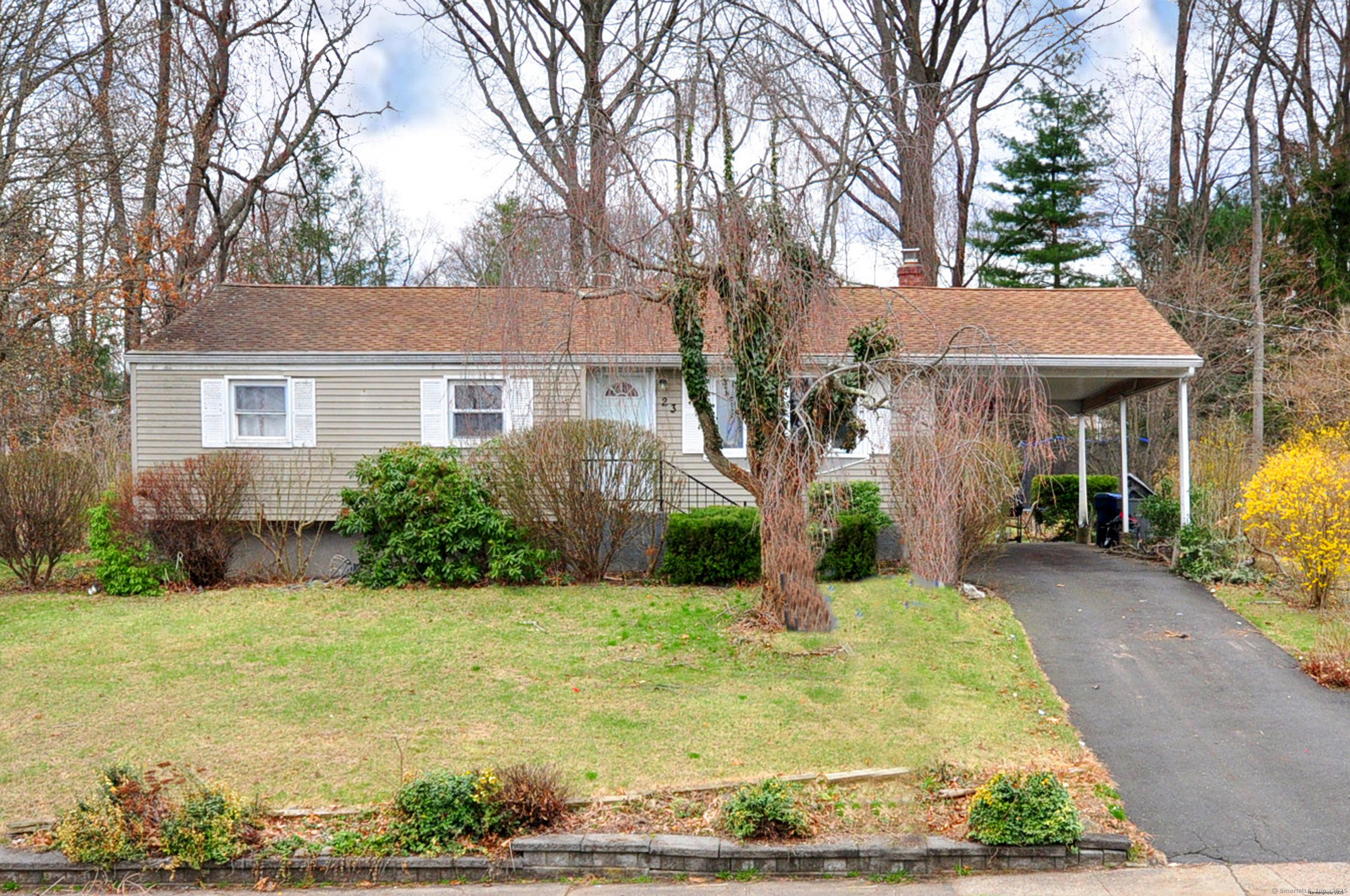 23 Bel Aire Drive, Plainville, Connecticut image 1