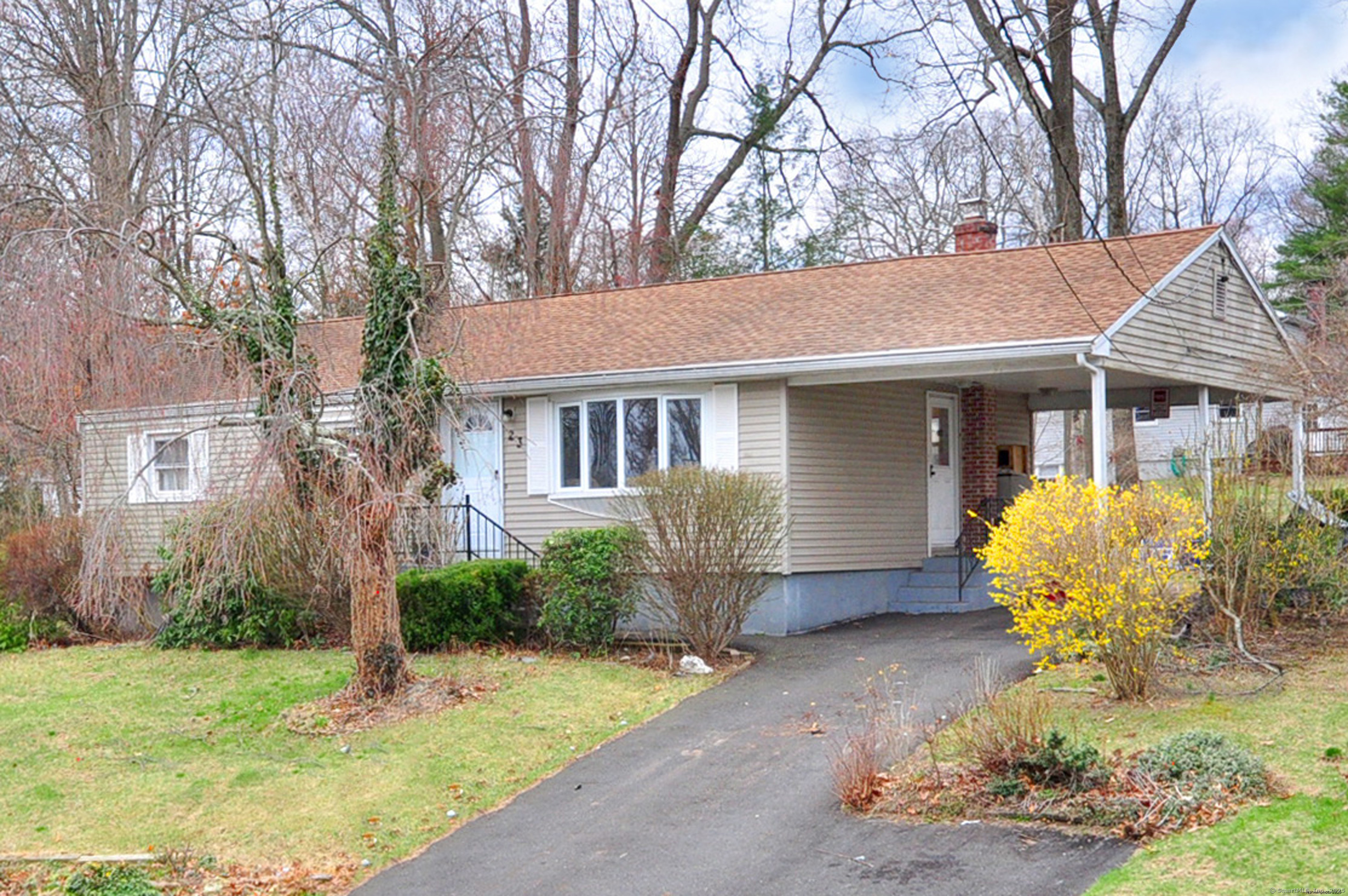 23 Bel Aire Drive, Plainville, Connecticut image 2