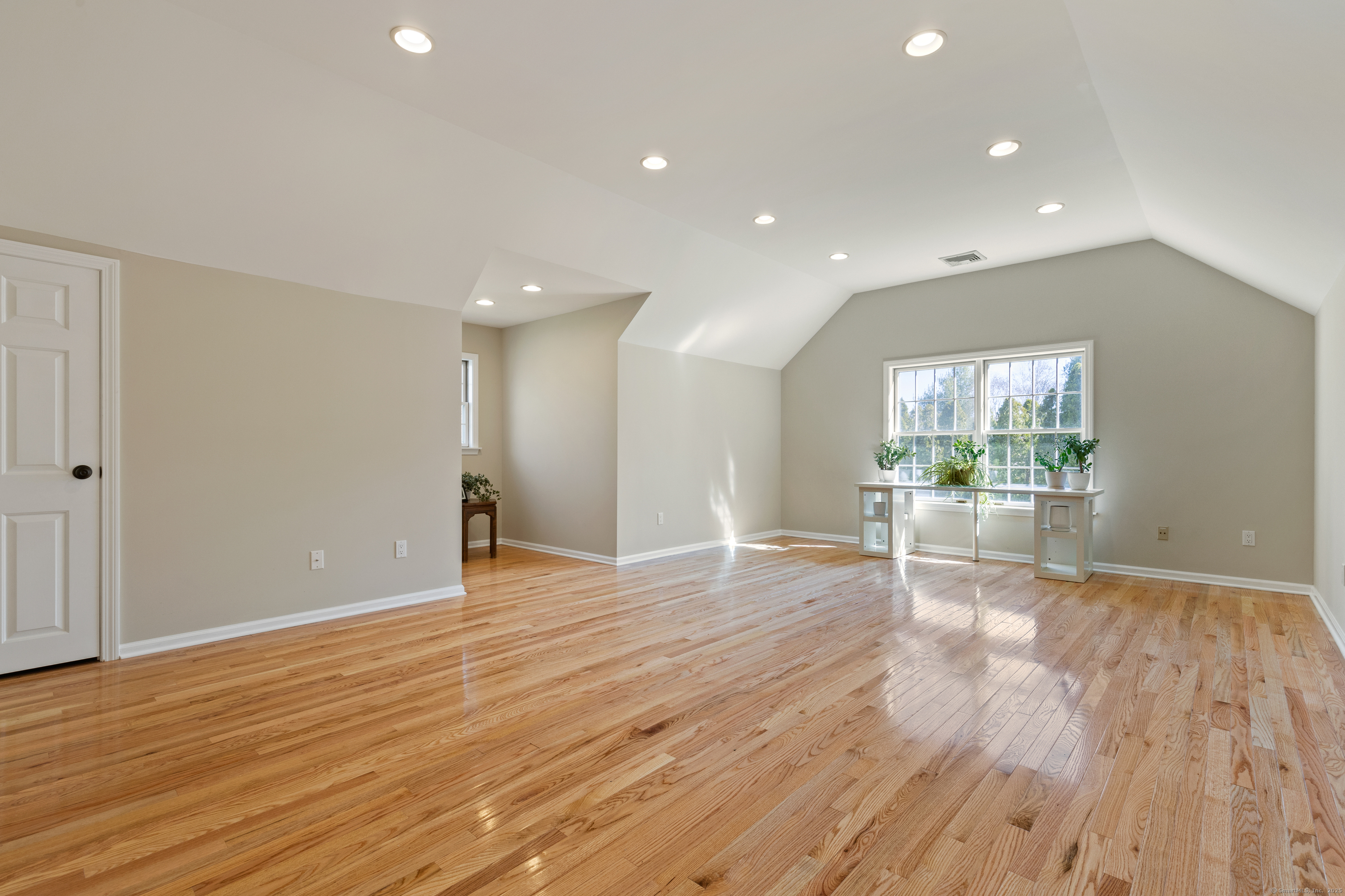 66 Beekman Place, Madison, Connecticut image 29