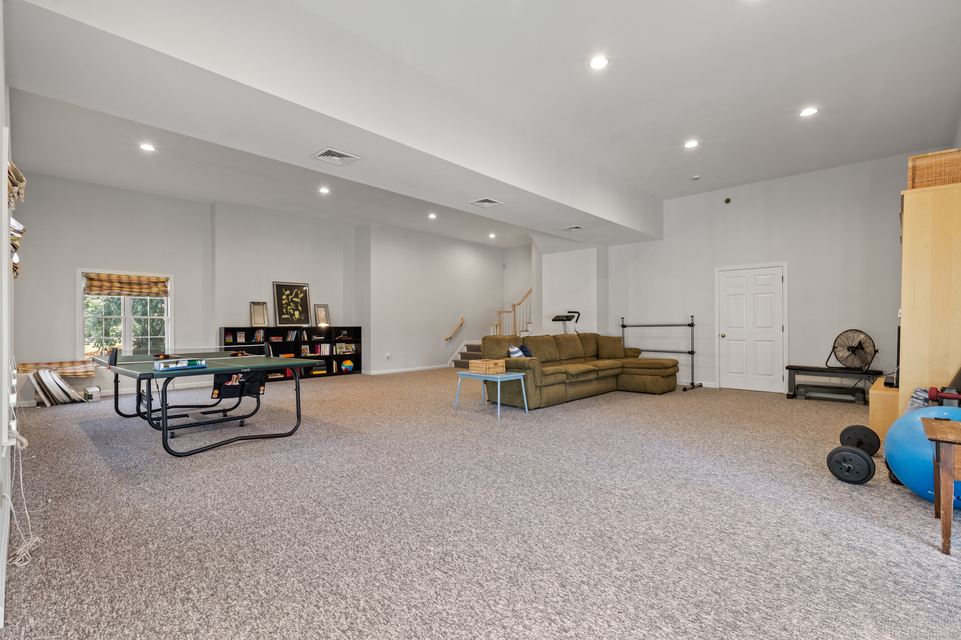 66 Beekman Place, Madison, Connecticut image 33