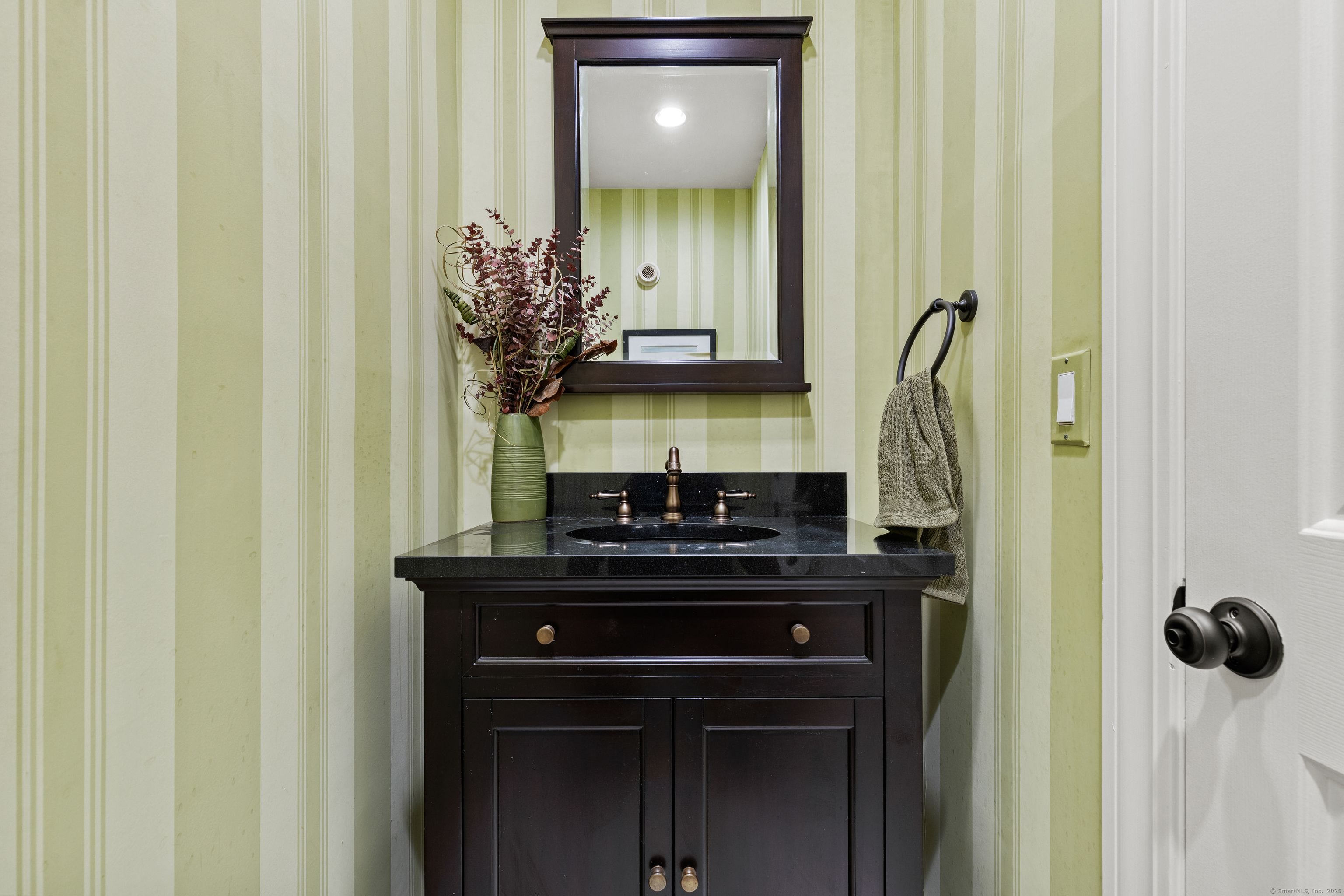 66 Beekman Place, Madison, Connecticut image 21