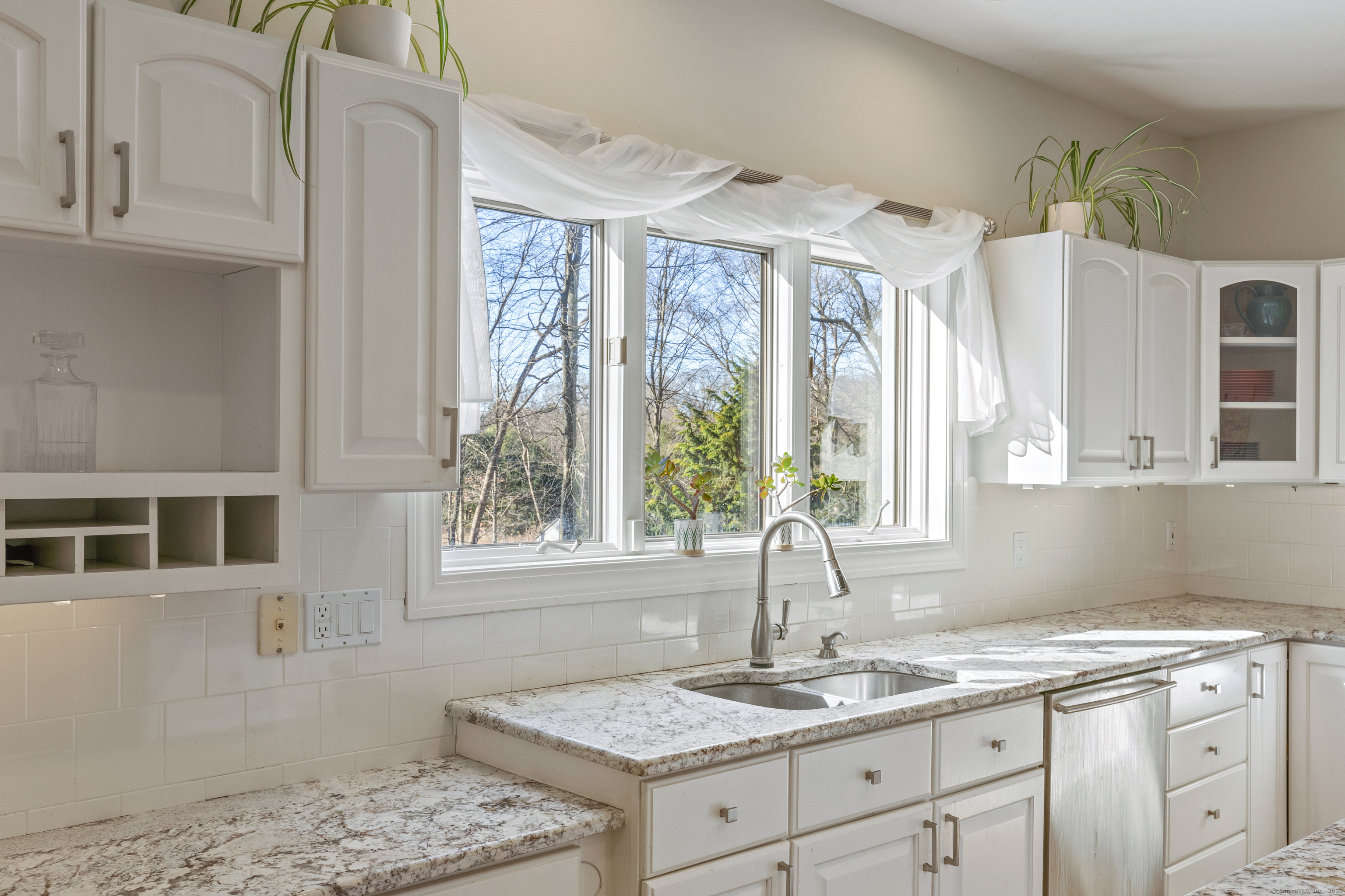 66 Beekman Place, Madison, Connecticut image 11